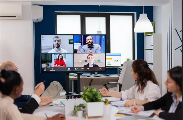 Liderazgo y Comunicación en Equipos híbridos y remotos